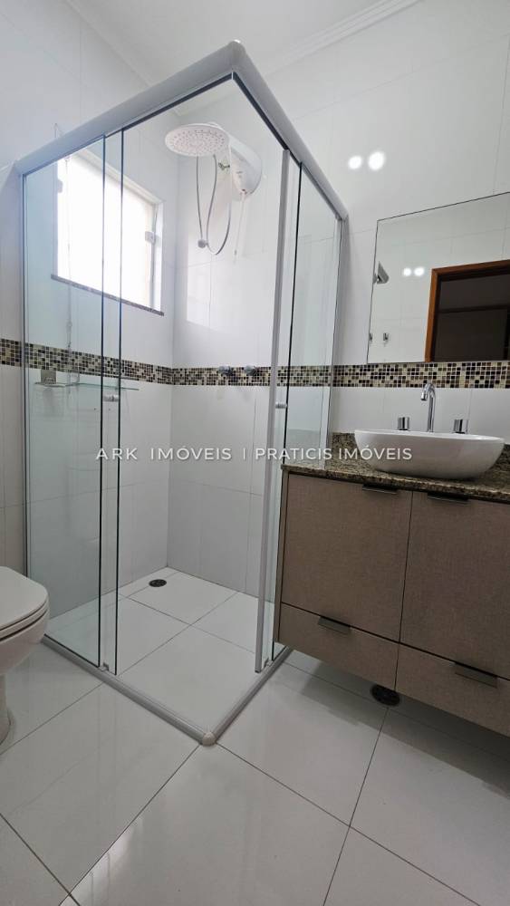 Sobrado à venda na Rua Dom Silvério PimentaVila Gumercindo - 999-sobrado-vila-gumercindo-sao-paulo-sp-182200-11.jpeg