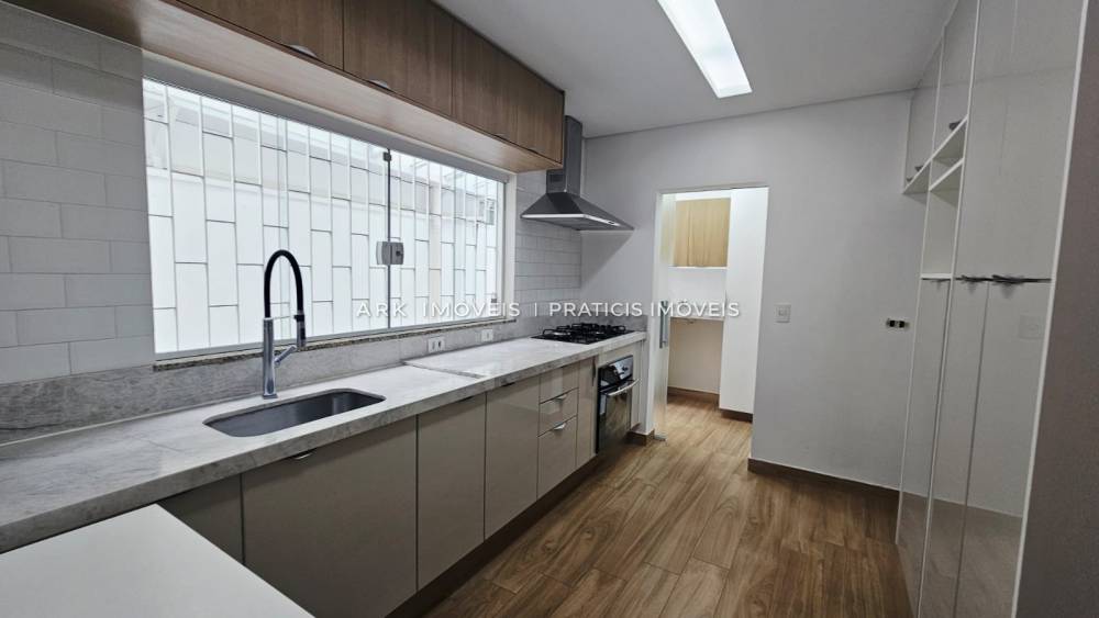 Sobrado à venda na Rua Dom Silvério PimentaVila Gumercindo - 999-sobrado-vila-gumercindo-sao-paulo-sp-182730-8.jpeg