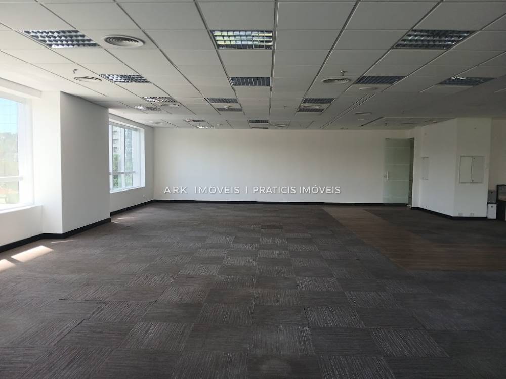 Conjunto Comercial aluguel Cidade Monções - Referência CM13620-138