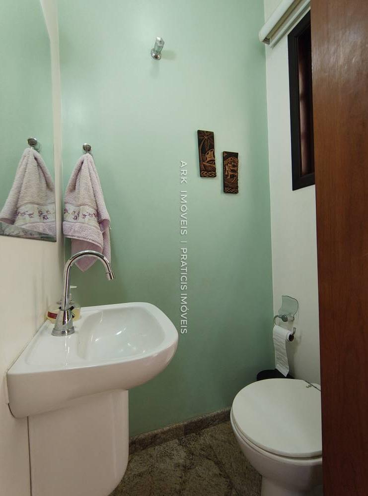 Sobrado à venda na Rua ItapariIpiranga - r999-sobrado-ipiranga-sao-paulo-sp-131352-0.jpg