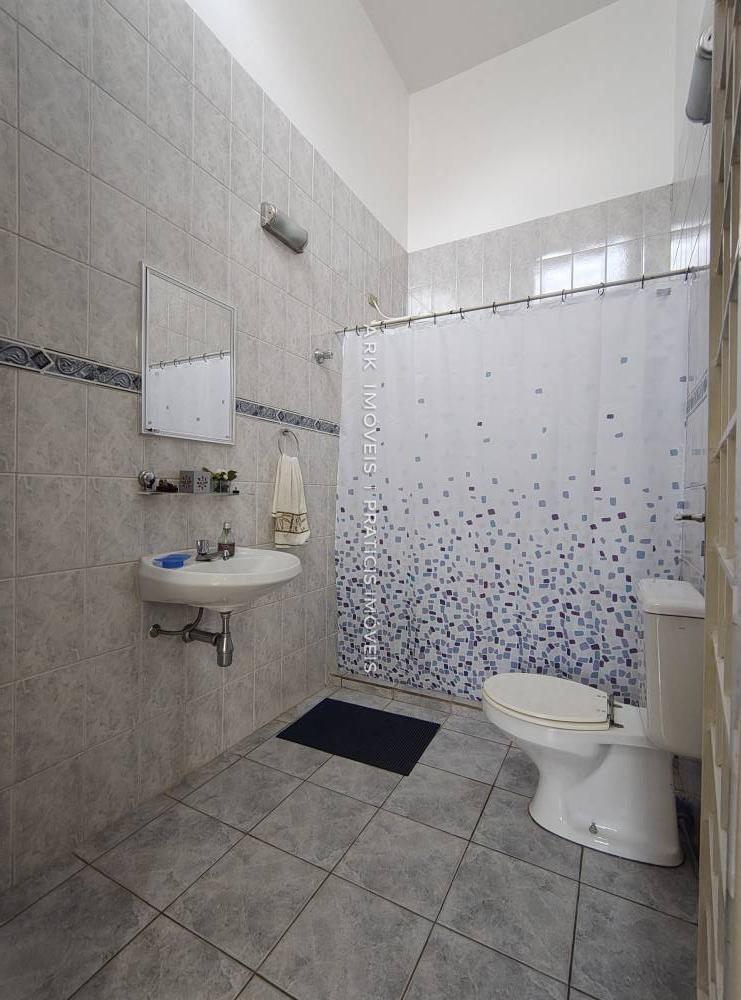 Sobrado à venda na Rua ItapariIpiranga - r999-sobrado-ipiranga-sao-paulo-sp-131756-0.jpg