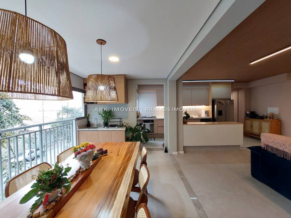 Apartamento a venda Vila Mariana com 3 suítes, 133m², 2 vagas, proximo ao Shopping Metrô Santa Cruz em Vila Mariana