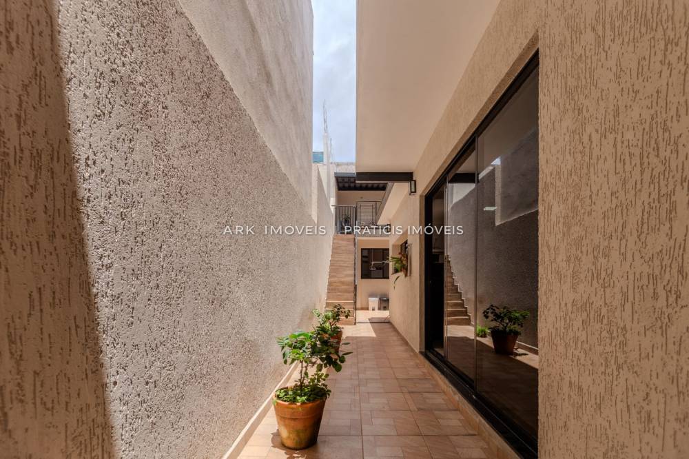 Casa à venda na Rua Professor Macedo SoaresVila Mariana - 999-casa-vila-mariana-sao-paulo-sp-185902-0.jpeg