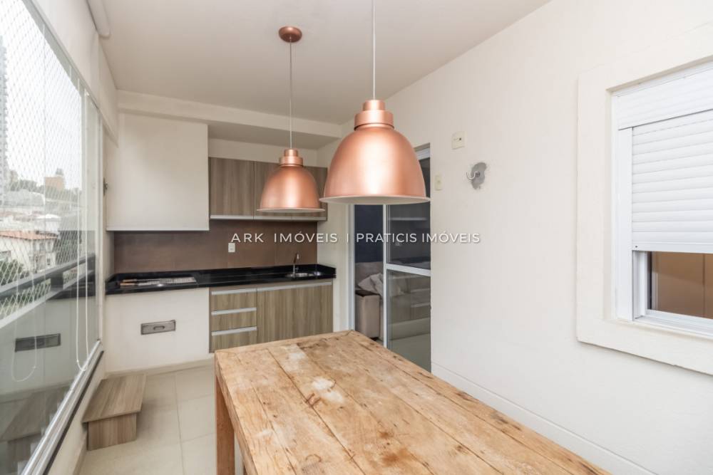 Apartamento proximo ao Metrô Chácara Klabin, 95m², com 3 quartos, 1 suíte, varanda gourmet e 2 vagas em Vila Mariana