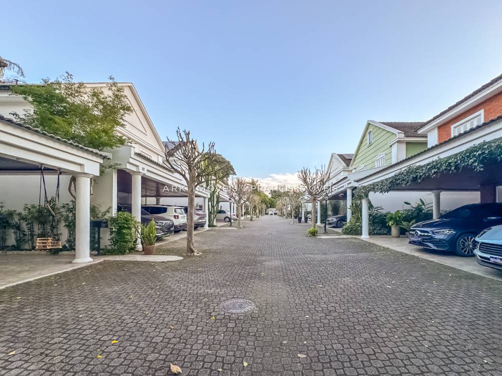 Casa em Condomínio venda Santo Amaro - Referência CM15456-141