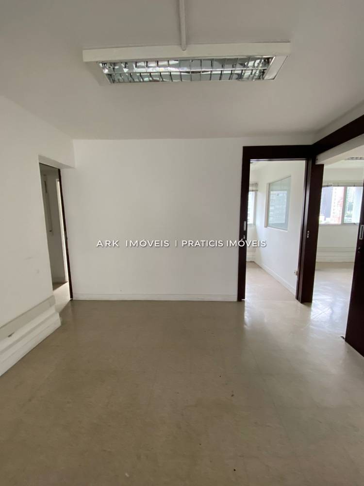 Sala Comercial venda Vila Mariana - Referência CM15468-236