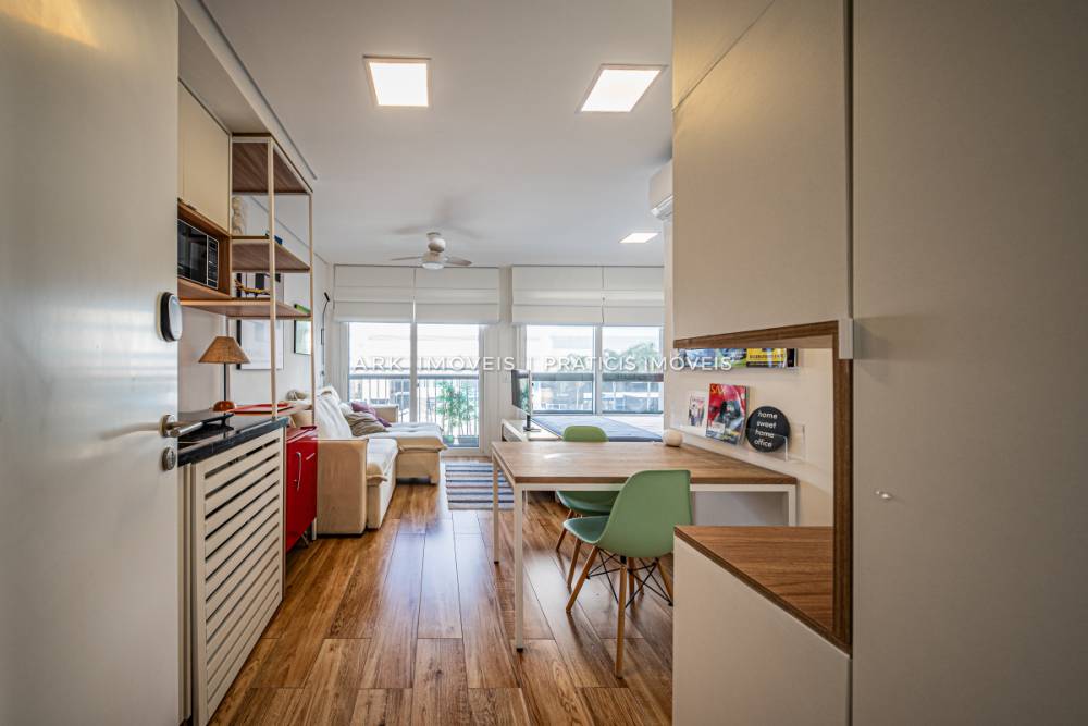 Flat venda Vila Nova Conceição - Referência CM15517-141
