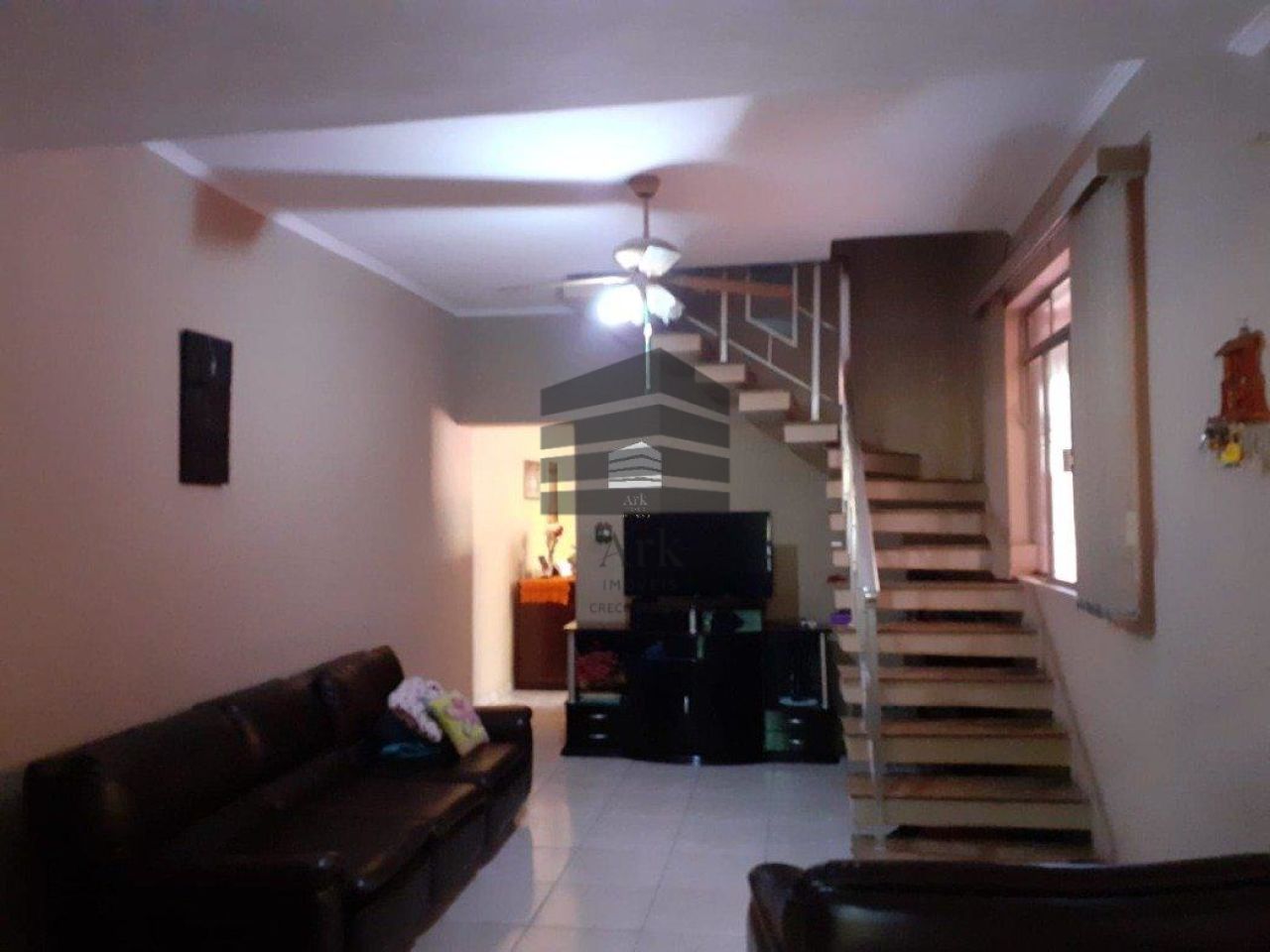 Sobrado à venda na Alves RibeiroCambuci - CM981017.jpg