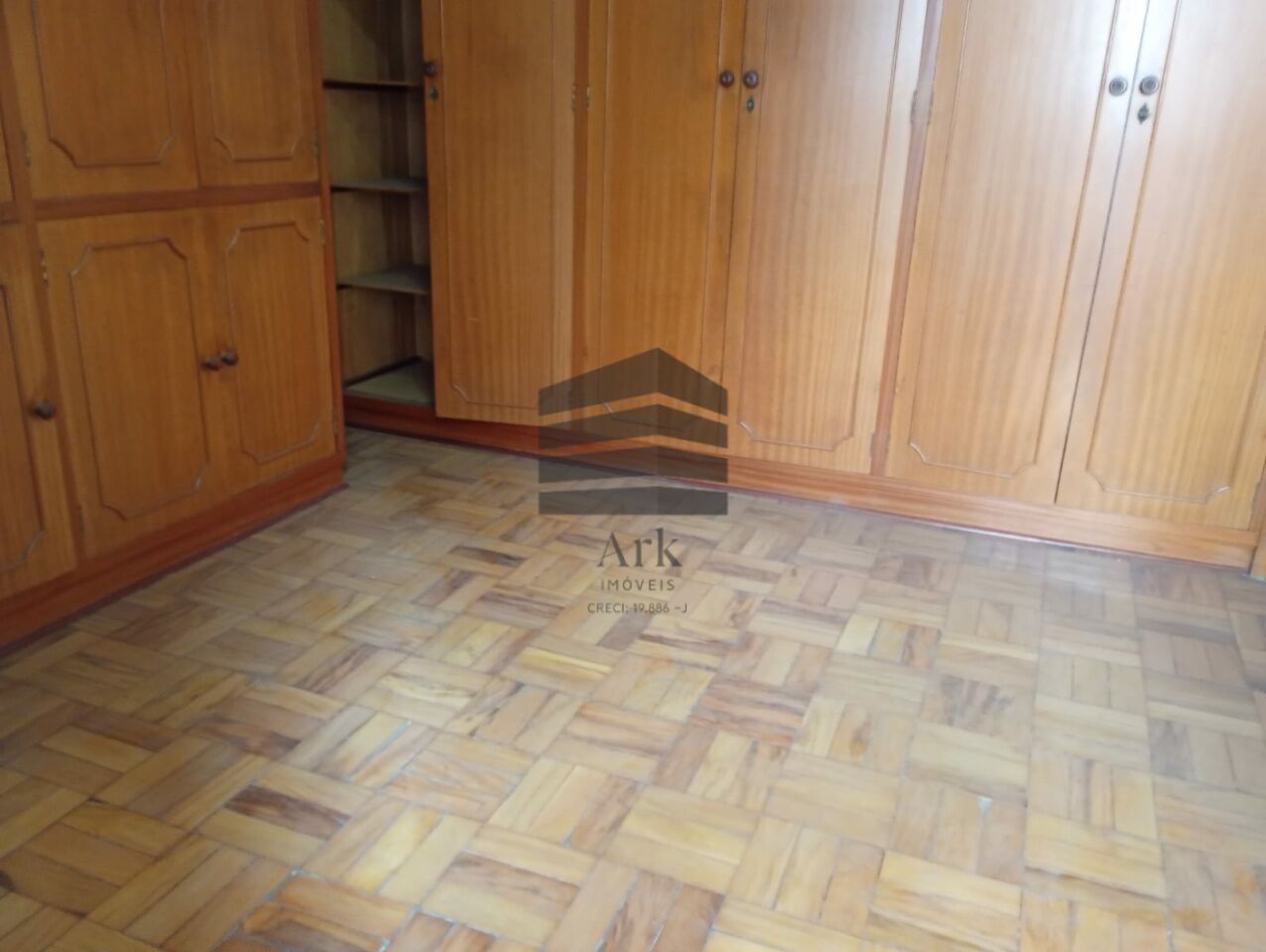 Casa à venda na Albina BarbosaAclimação - CM18121006.jpg