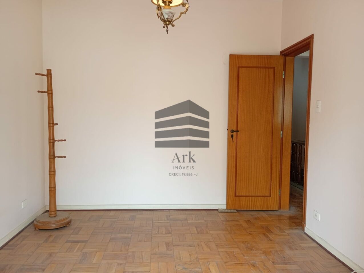 Casa à venda na Albina BarbosaAclimação - CM18121024.jpg