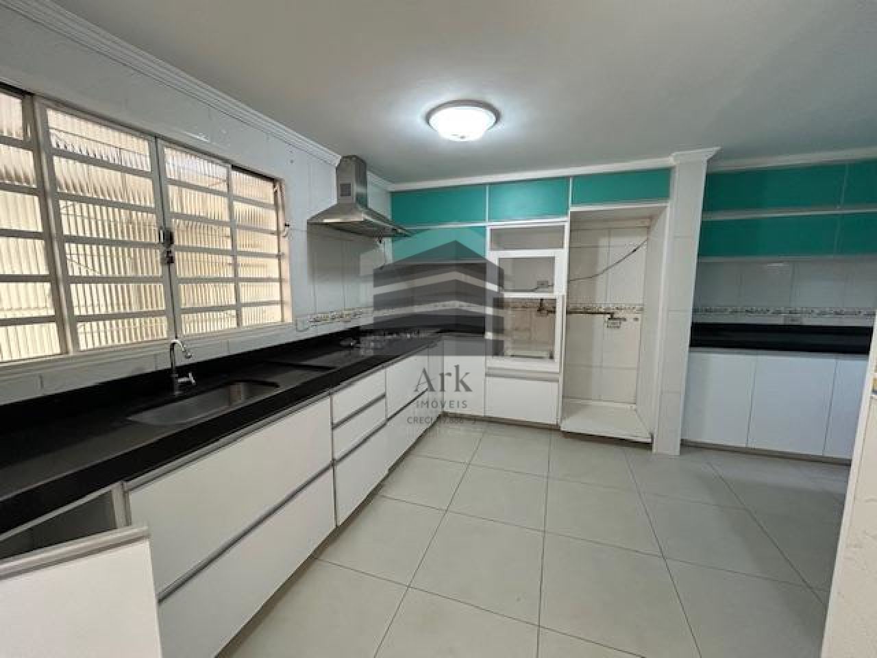 Casa para alugar na Rua Paulo BregaroVila Monumento - CM16970024.jpg