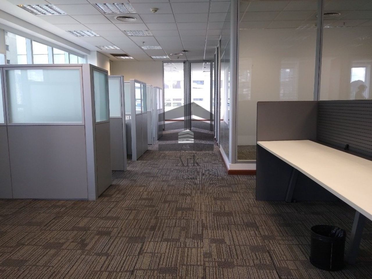 Sala Comercial aluguel Cidade Monções - Referência CM12550