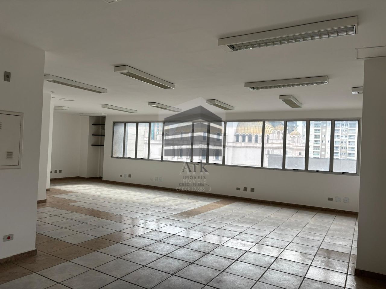 Sala Comercial aluguel Paraíso - Referência CM17115