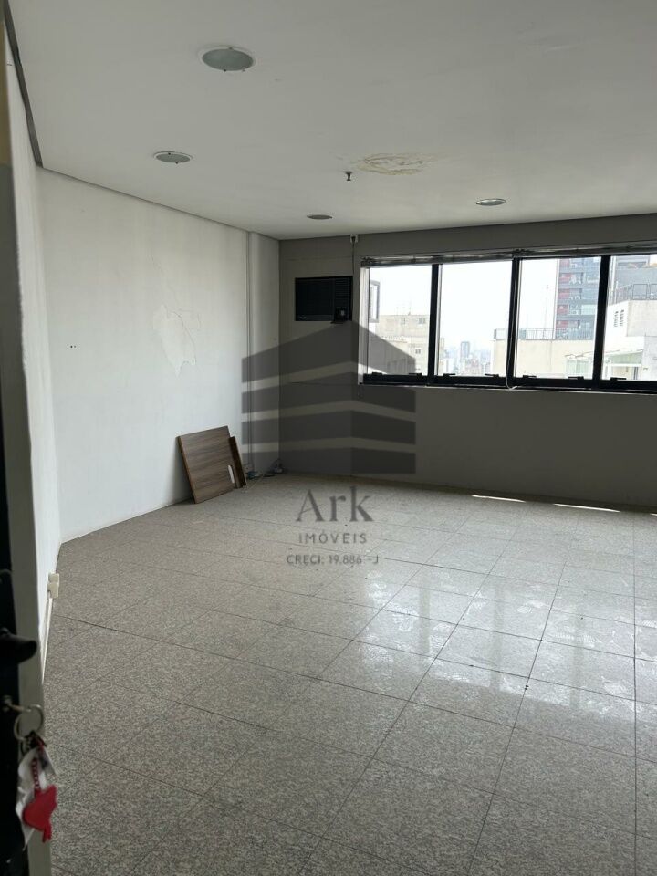 Sala Comercial à venda na Maestro CardimLiberdade - CM17705004.jpg