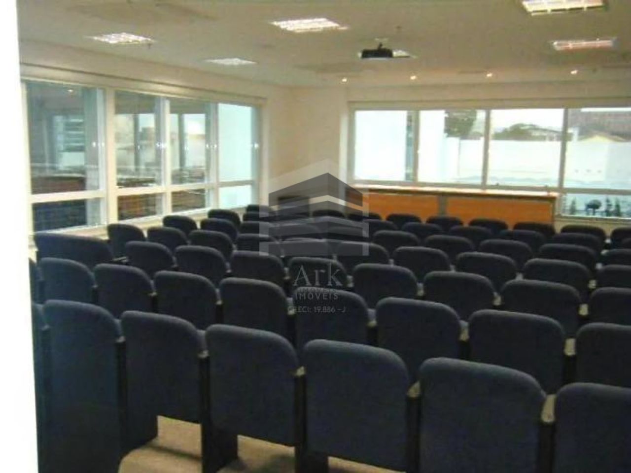 Sala Comercial para alugar na JabaquaraMirandópolis - CM17031009.jpg