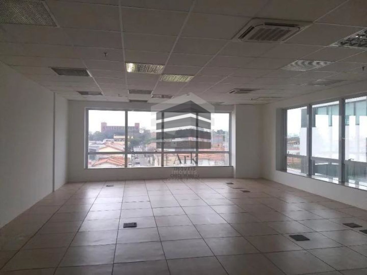Sala Comercial para alugar na JabaquaraMirandópolis - CM17031011.jpg