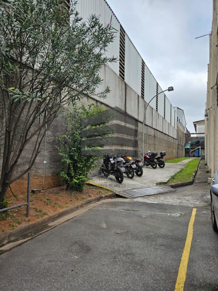 Galpão à venda na Av. Amador AguiarJaraguá - CM17337005.jpg