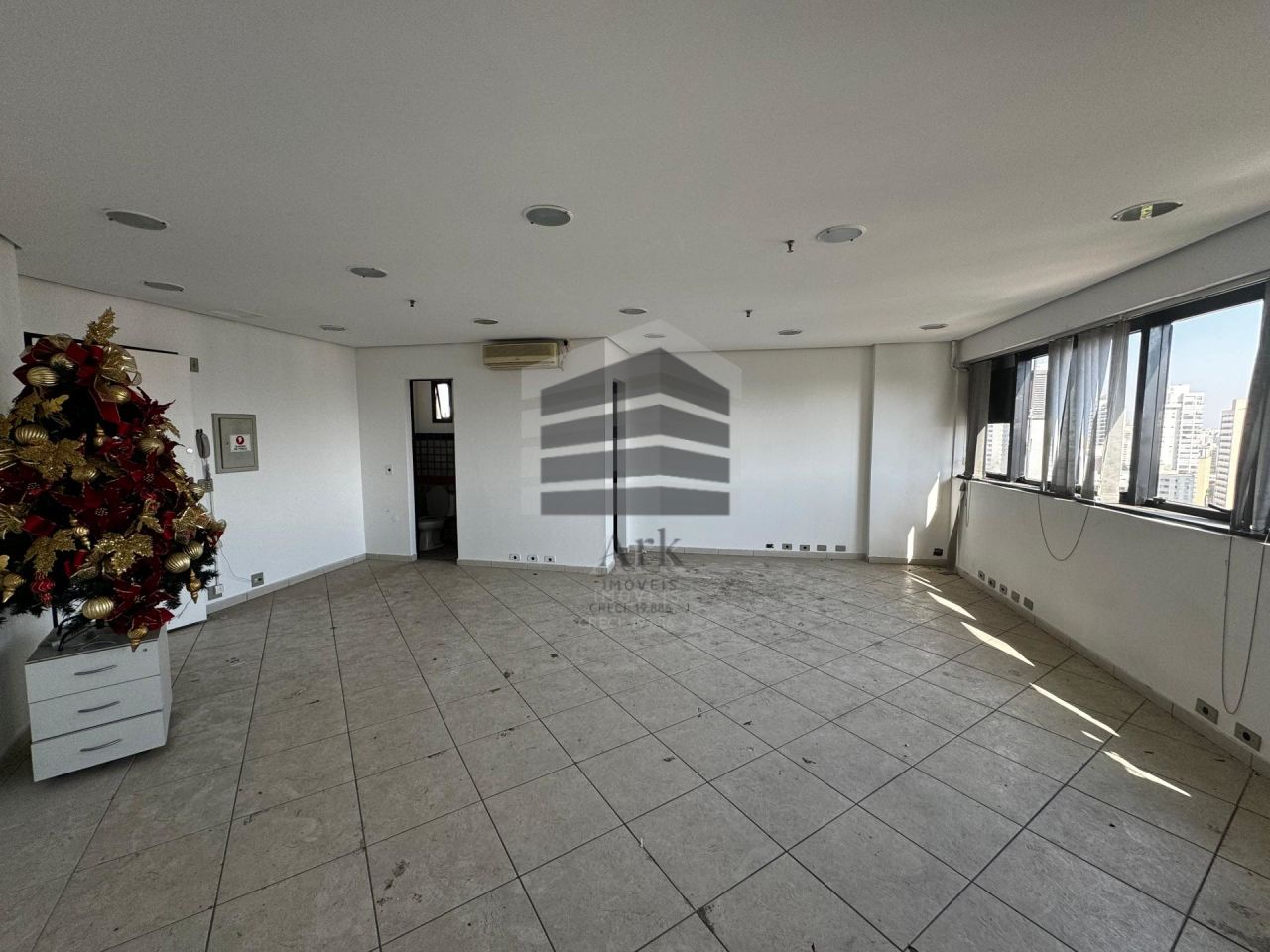 Conjunto Comercial à venda na Rua VergueiroVila Mariana - CM15822006.jpg