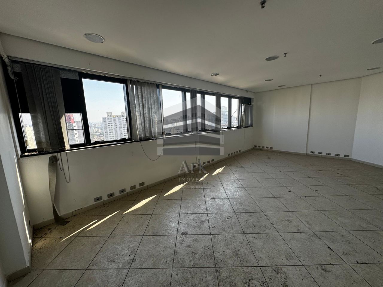 Conjunto Comercial à venda na Rua VergueiroVila Mariana - CM15822009.jpg