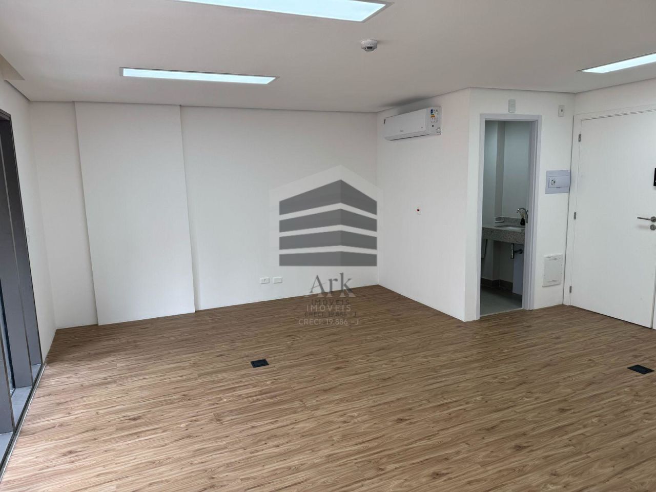 Sala Comercial para alugar na Rua Desembargador Eliseu GuilhermeParaíso - CM16981006.jpg