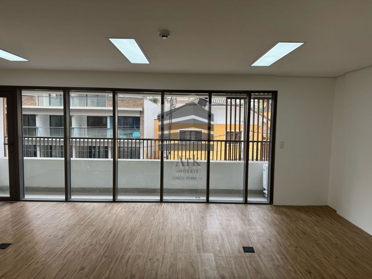 Sala Comercial para alugar na Rua Desembargador Eliseu GuilhermeParaíso - CM16981008.jpg