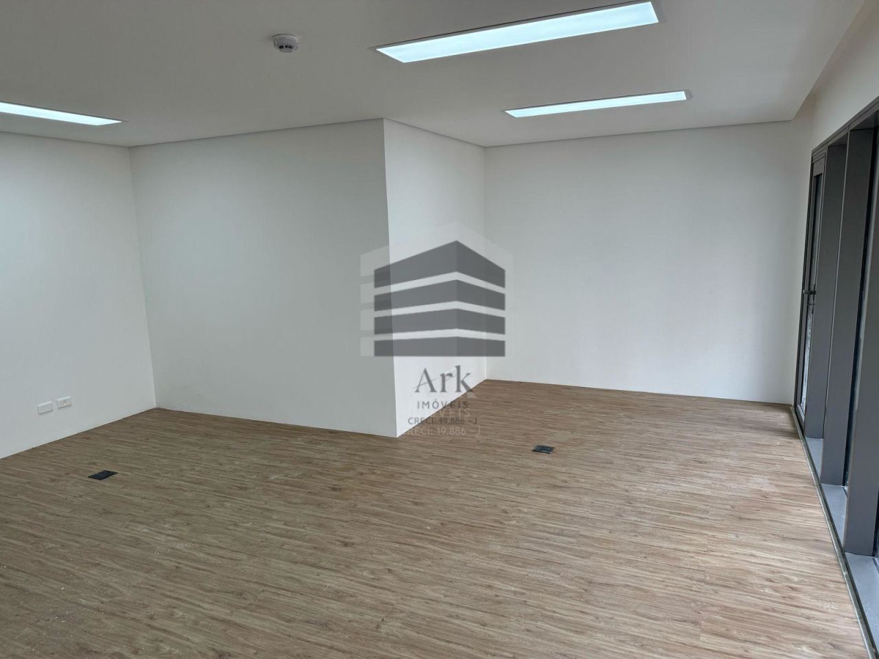 Sala Comercial para alugar na Rua Desembargador Eliseu GuilhermeParaíso - CM16981013.jpg
